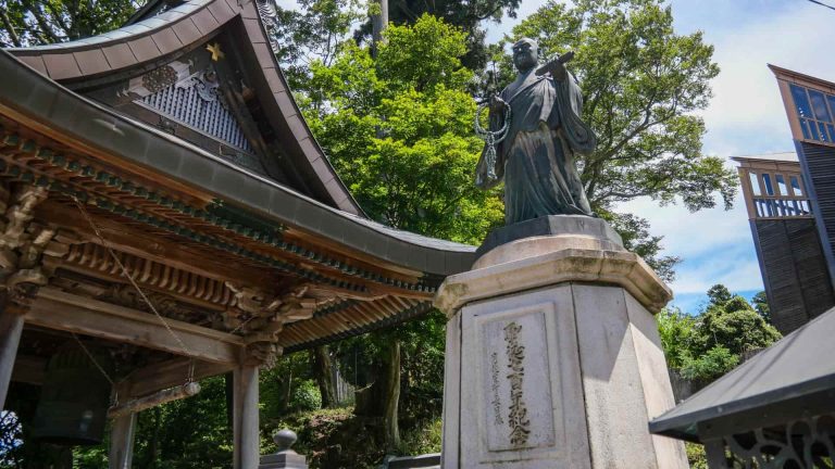 日蓮宗の葬儀の流れや費用、マナーについてわかりやすく解説