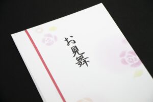 お見舞金の相場は？封筒の書き方やマナーについてわかりやすく解説