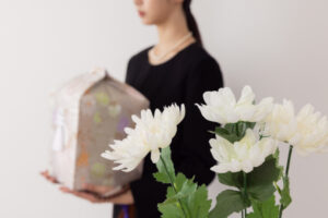 葬儀前後の流れと必要な手続き一覧｜起きやすい心身の不調や相談先も解説